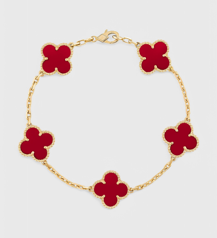 Bracelet en plaqué or avec motif de trèfle et élégance