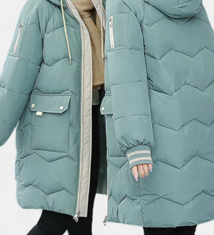 Beau manteau d'hiver avec zip et capuche